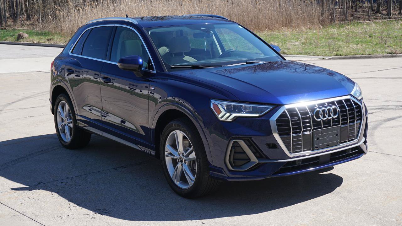Used 2023 Audi Q3 2.0T Premium Plus w/ Premium Plus Package AWD/4WD image 8