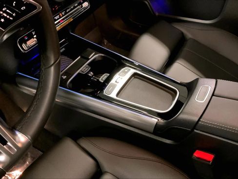 Used 2025 Mercedes-Benz GLA 250 image 15