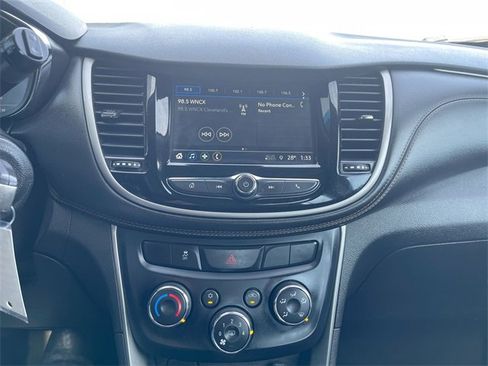 Used 2018 Chevrolet Trax LS image 13