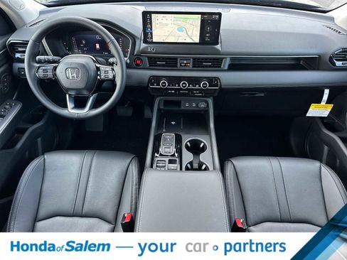 New 2026 Honda Pilot Touring image 3