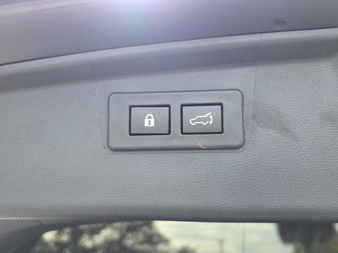 Certified 2022 Subaru Outback Limited image 10