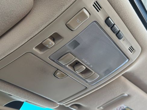Used 2005 Lexus LS 430 RWD image 22