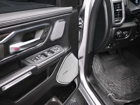 Used 2025 RAM 1500 Laramie AWD/4WD image 16