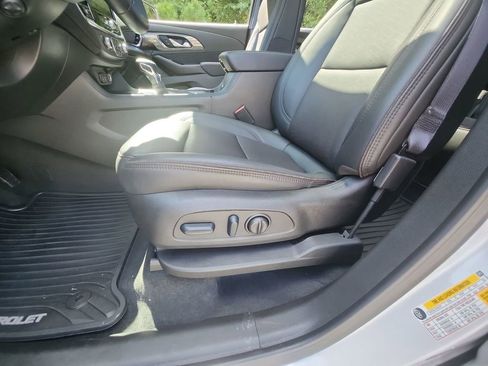 Certified 2023 Chevrolet Traverse High Country image 40