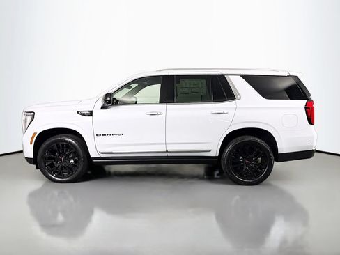 New 2026 GMC Yukon Denali w/ Denali Reserve Package AWD/4WD image 4