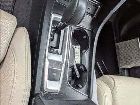 Used 2023 Subaru Ascent Limited w/ Technology Package image 15