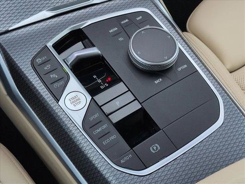 Used 2025 BMW 330i Sedan w/ Convenience Package image 12