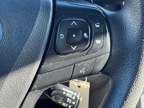 Used 2017 Toyota Camry LE image 18