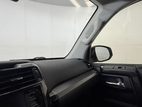 Used 2020 Toyota 4Runner TRD Off-Road Premium w/ Moonroof Package AWD/4WD image 20