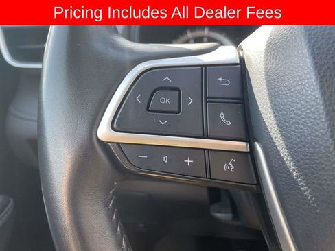Used 2024 Toyota Highlander LE AWD/4WD image 25