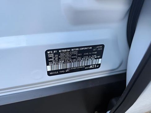 New 2026 Mitsubishi Outlander SE image 35