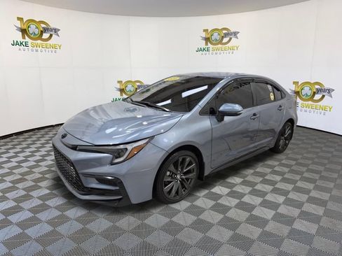 Used 2025 Toyota Corolla SE FWD image 4