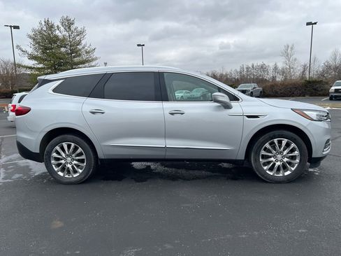Used 2020 Buick Enclave Premium w/ Sun and Sites Package image 5