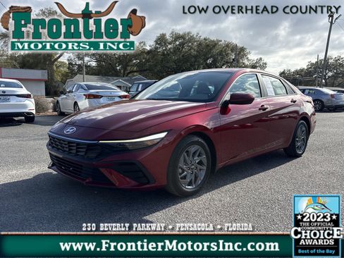 Used 2024 Hyundai Elantra SEL FWD image 1