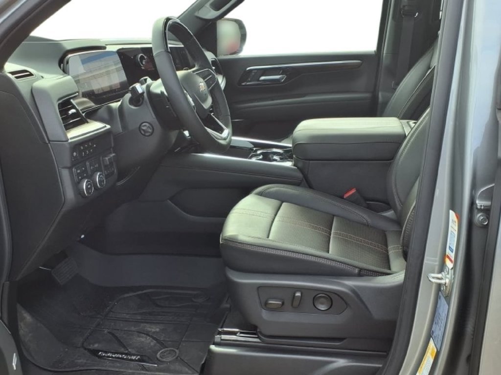 New 2026 Chevrolet Tahoe High Country AWD/4WD image 12