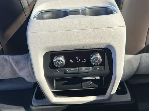 Used 2024 GMC Acadia Denali w/ Super Cruise Package AWD/4WD image 37