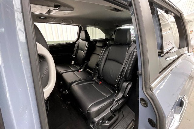 Certified 2024 Honda Odyssey Touring image 20