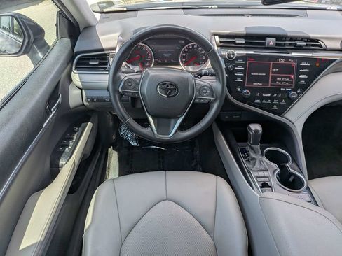 Used 2020 Toyota Camry XSE FWD image 14