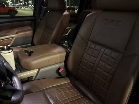 Used 2021 Nissan Titan Platinum Reserve w/ Moonroof Package image 5