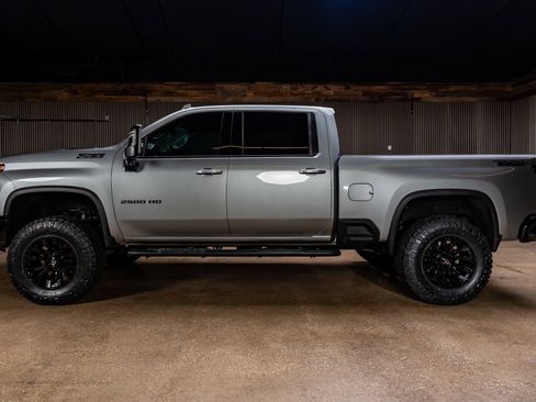 Used 2025 Chevrolet Silverado 2500 LTZ w/ LTZ Plus Package image 6