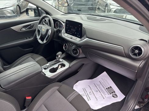 Used 2025 Chevrolet Blazer LT FWD image 26