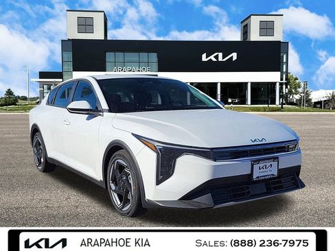 New 2025 Kia K4 EX image 2