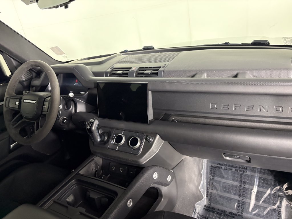 Used 2023 Land Rover Defender 110 AWD/4WD image 35