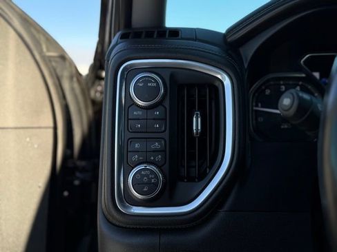 Used 2022 GMC Sierra 2500 Denali image 16