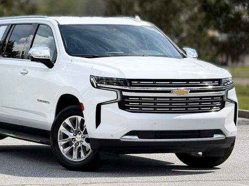 Used 2023 Chevrolet Suburban Premier RWD image 18