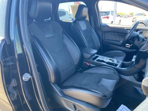 Used 2022 Ford Edge ST w/ Equipment Group 401A AWD/4WD image 26