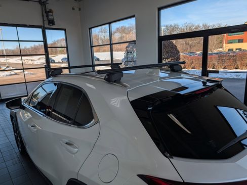 Used 2020 Lexus UX 250h w/ Premium Package image 7