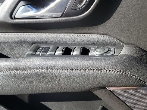 Used 2021 GMC Yukon XL Denali image 23