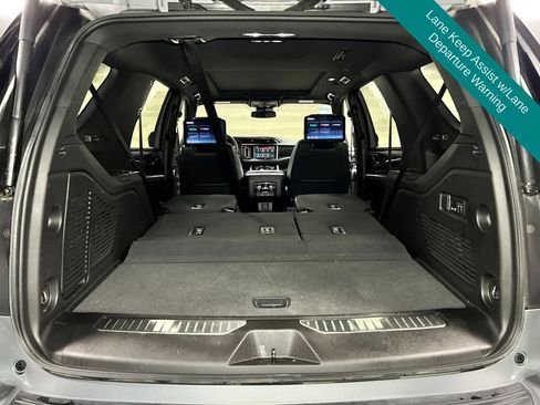 Used 2023 GMC Yukon Denali AWD/4WD image 30