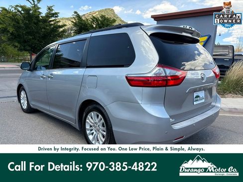 Used 2015 Toyota Sienna XLE w/ XLE Navigation Package FWD image 5