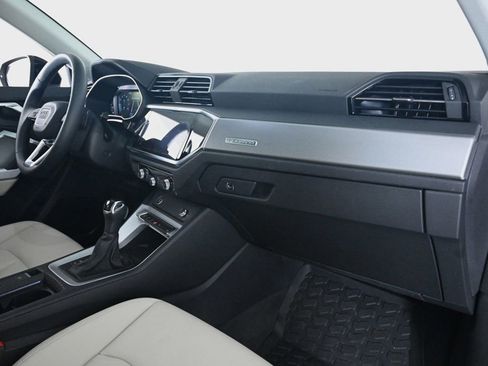 Certified 2025 Audi Q3 2.0T Premium w/ Convenience Package image 15