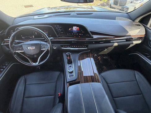 Used 2021 Cadillac Escalade Luxury RWD image 14