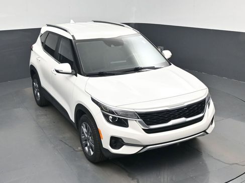 Used 2023 Kia Seltos S image 29