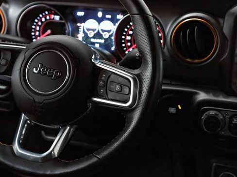 Used 2021 Jeep Gladiator Mojave AWD/4WD image 27