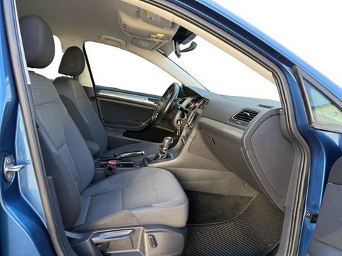 Used 2017 Volkswagen Golf S FWD image 12
