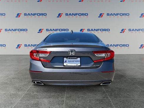 Used 2018 Honda Accord Touring image 4