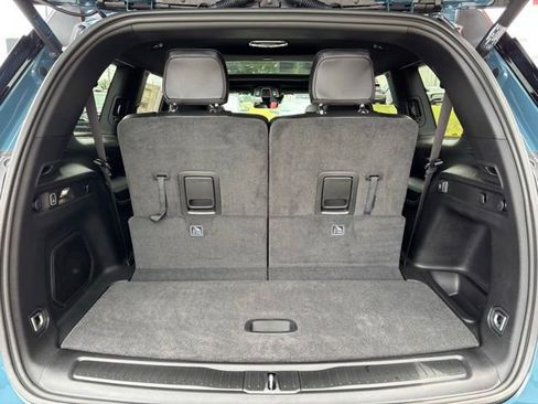 New 2026 Jeep Grand Cherokee L Limited w/ Limited Altitude Package RWD image 11