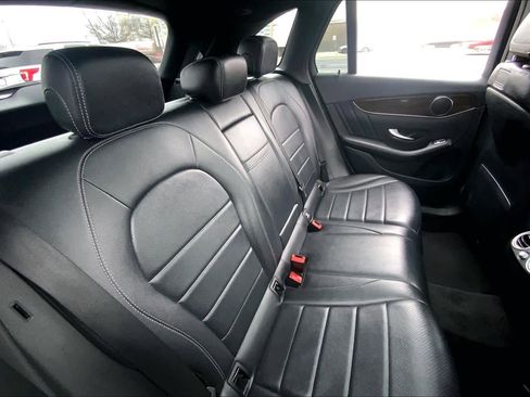 Used 2019 Mercedes-Benz GLC 300 4MATIC image 19