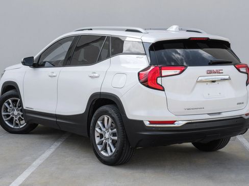 Used 2022 GMC Terrain SLT w/ LPO, Floor Liner Package image 6