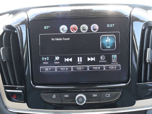 Used 2018 Chevrolet Traverse LT FWD image 21