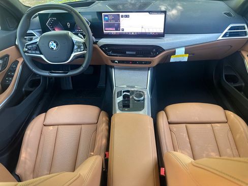 Certified 2025 BMW 330i Sedan image 22