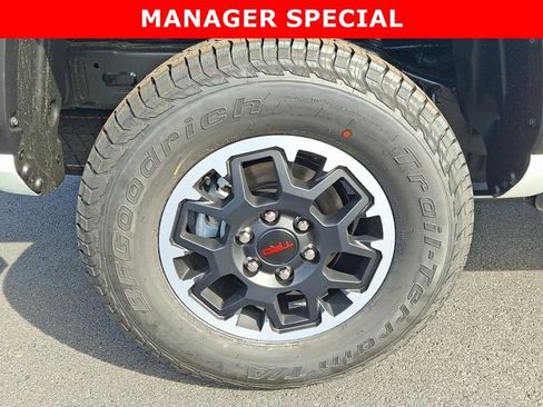 New 2025 Toyota Tacoma SR image 7