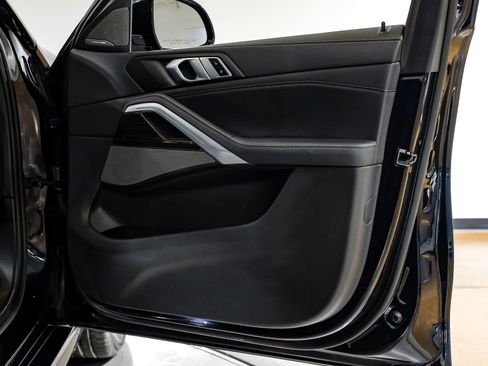 Used 2025 BMW X6 xDrive40i image 51