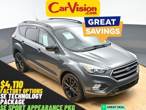Used 2017 Ford Escape SE w/ Equipment Group 201A FWD image 1