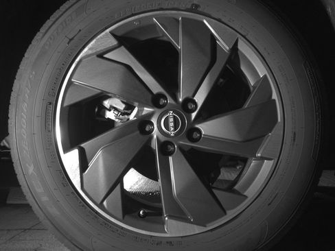 Used 2025 Nissan Rogue SV FWD image 15