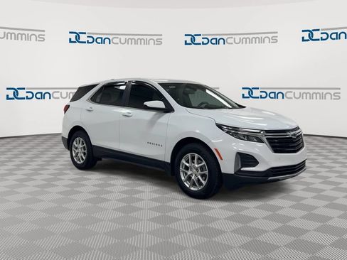 Used 2024 Chevrolet Equinox LT w/ LPO, Floor Liner Package FWD image 2